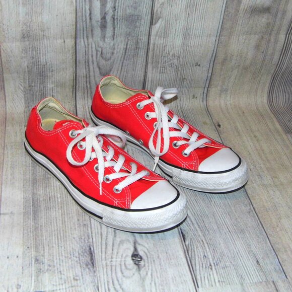 CONVERSE Chuck Taylor All Star OX Red Sneakers Womens Size 8 - Picture 1 of 7